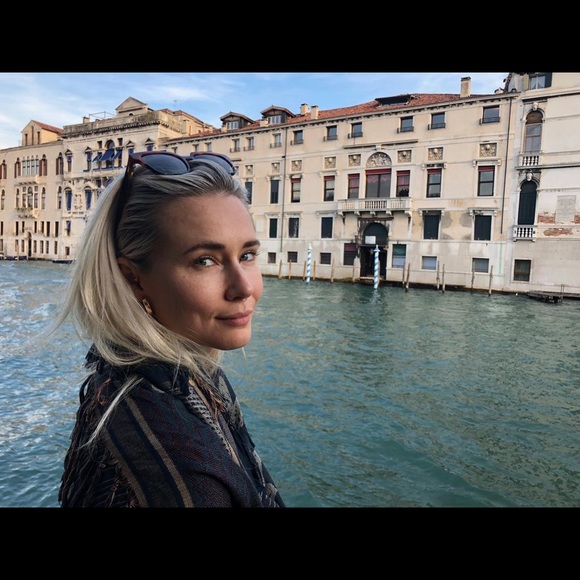 Meet your Posher, Denim&Silk - Picture 4 of 14